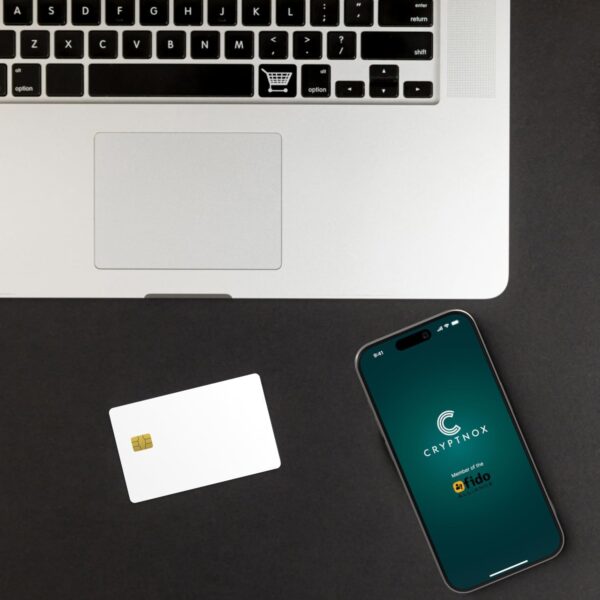 Cryptnox® FIDO2 Security Key - Passwordless & 2FA Authentication - Compatible Microsoft, Apple, Google, Android & More - Convenient Card Format - NFC & Contact - Image 7